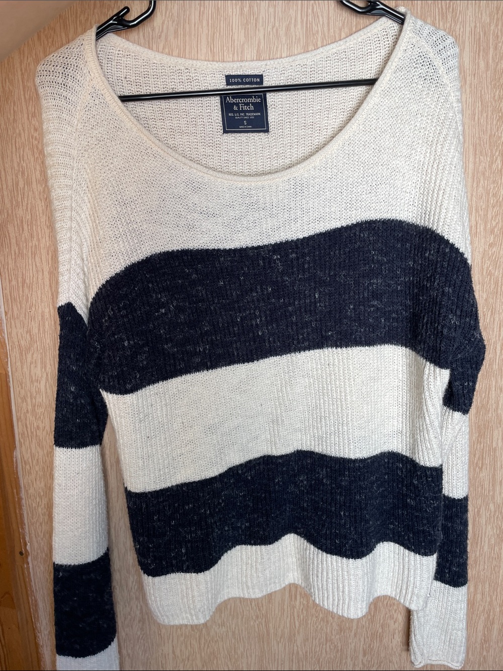 Abercrombie & Fitch Cream and Black Striped Scoop Neck Sweater